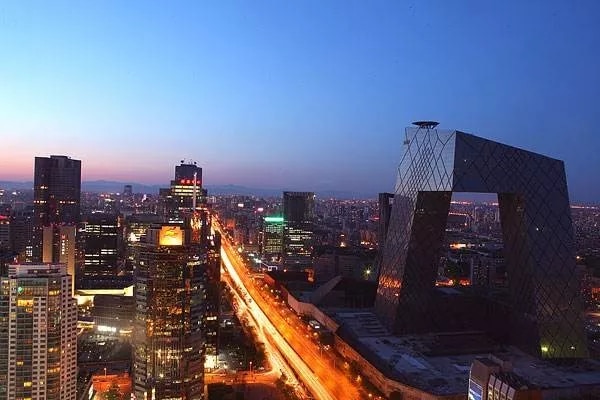 世服宏图坐標北京CBD核心位置，享受最星级的办公地点。