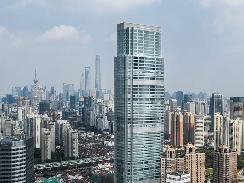 世服宏图位于中国上海博华广场,坐落于超甲级办公楼地段,俯瞰上海市中心,尽显尊贵气派。