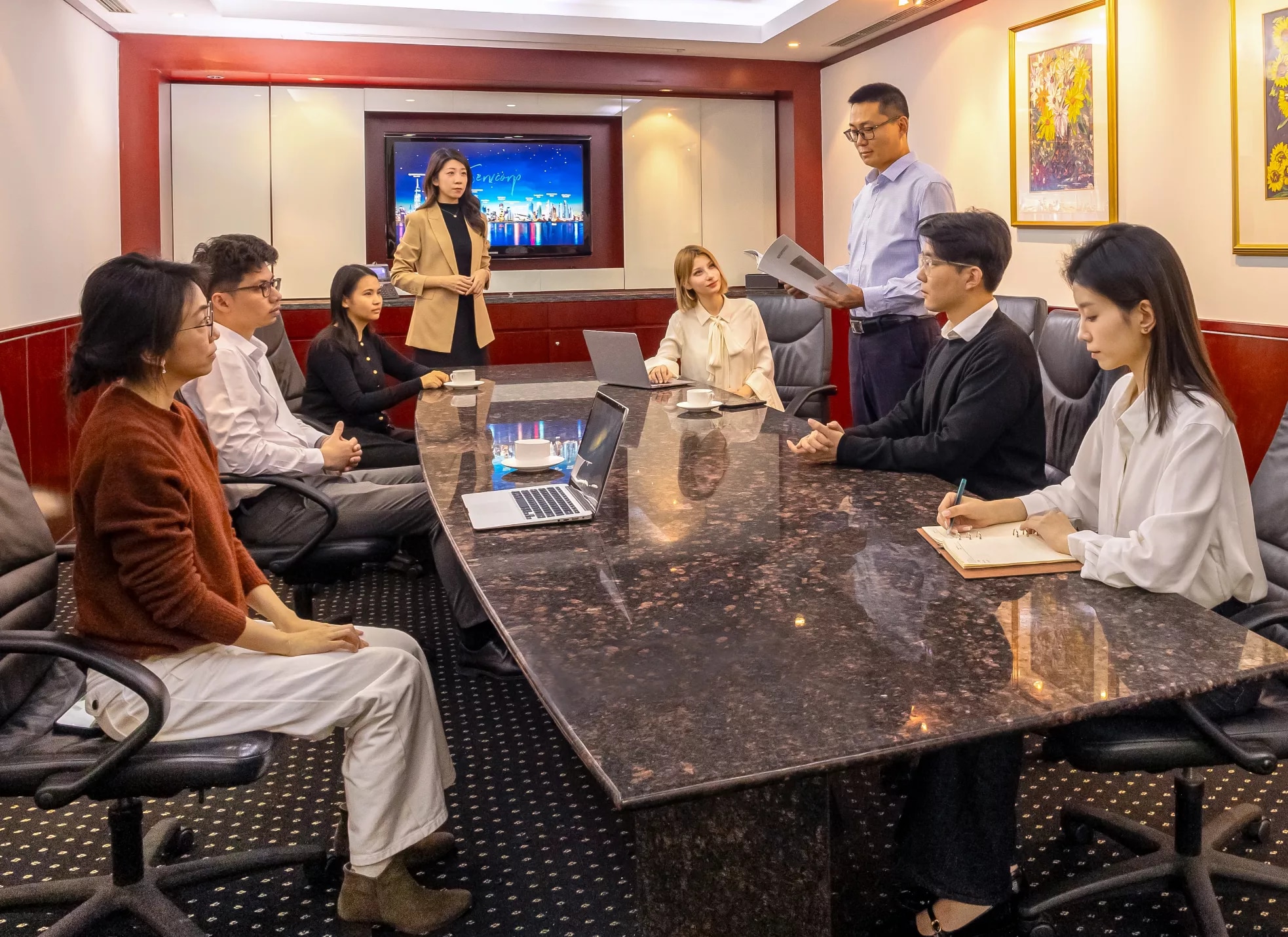 世服宏图董事局会议室