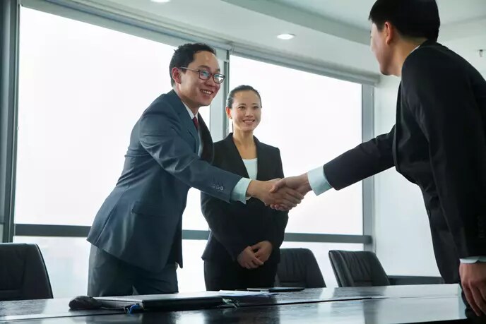 china-business-meeting-mock_2026-cl.jpg